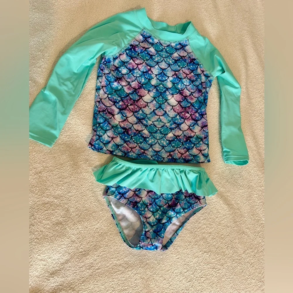 Girls Mermaid Scales Rash Guard Swimsuit Set Size 5T Long Sleeve